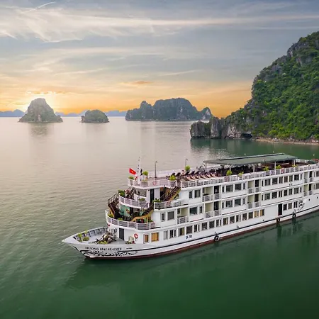 Huong Hai Sealife Cruise